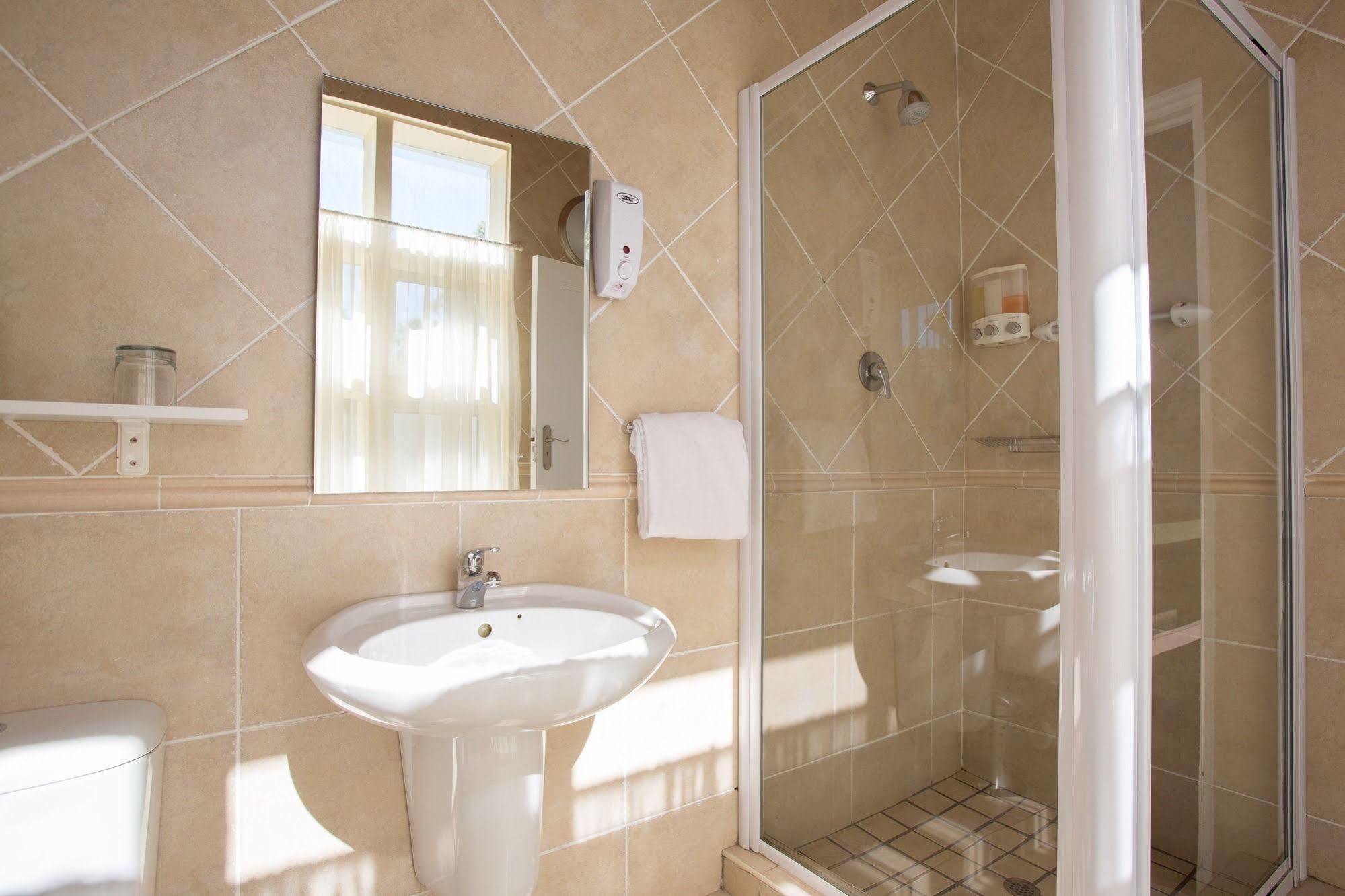 Coronata 20 B&B Stellenbosch Ngoại thất bức ảnh